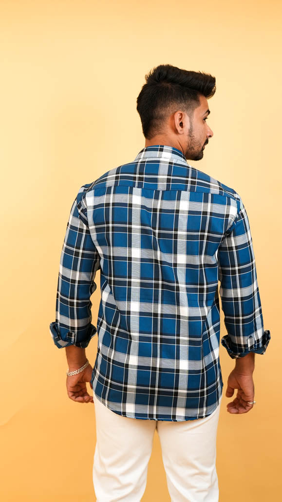 Men Blue & white Checks Shirt