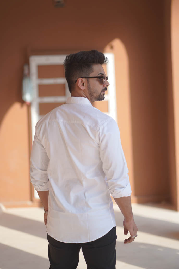 Men Solid Causal White Shirt