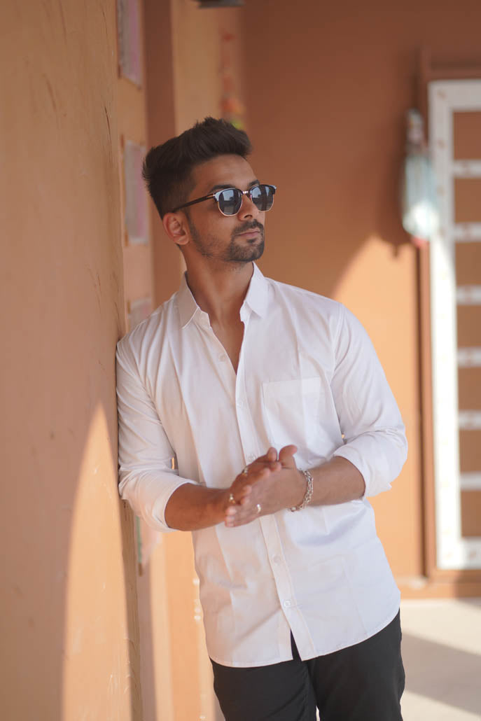 Men Solid Causal White Shirt