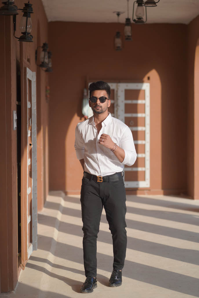 Men Solid Causal White Shirt