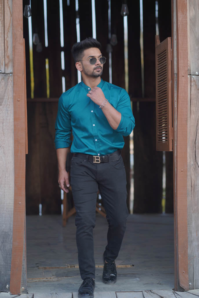 Men Solid Turquoise Blue with Mandarin Collar